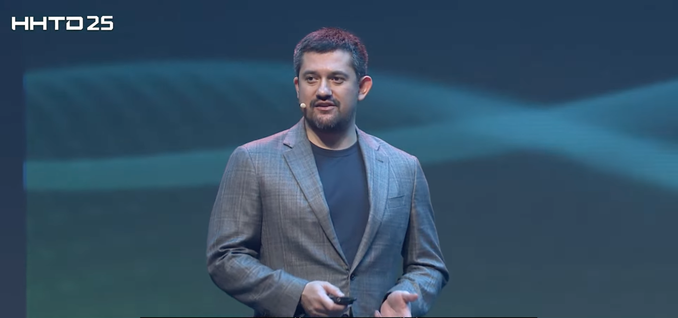 【鴻海科技日】黃仁勳兒子代父出征！站...